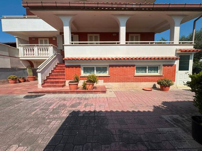 Casa con 5 locali in vendita in Via della Collina, Vallelata, Aprilia