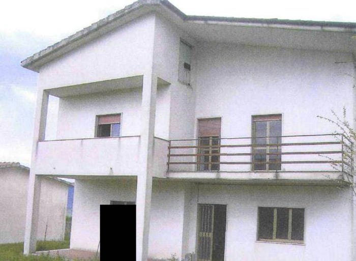 Appartamento con 6 locali in vendita in Schiavi, Andretta