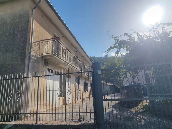 Casa con 6 locali in vendita in Contrada San Vito di Sava, Volturara Irpina