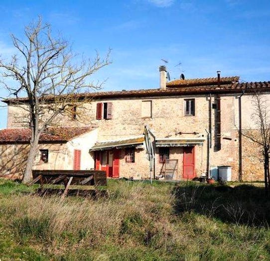 Casa con 6 locali in vendita in Monteriggioni