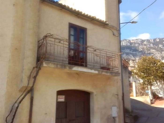 Casa con 5 locali in vendita in Corso Giuseppe Garibaldi, Civita