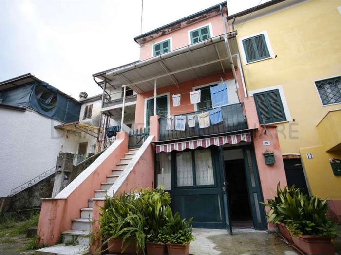 Casa trilocale in vendita in via caldera, Castagnola, Massa