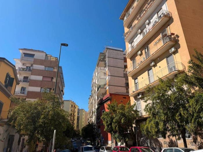 Appartamento con 5 locali in vendita in via Giuseppe Orsi, Arenella, Napoli