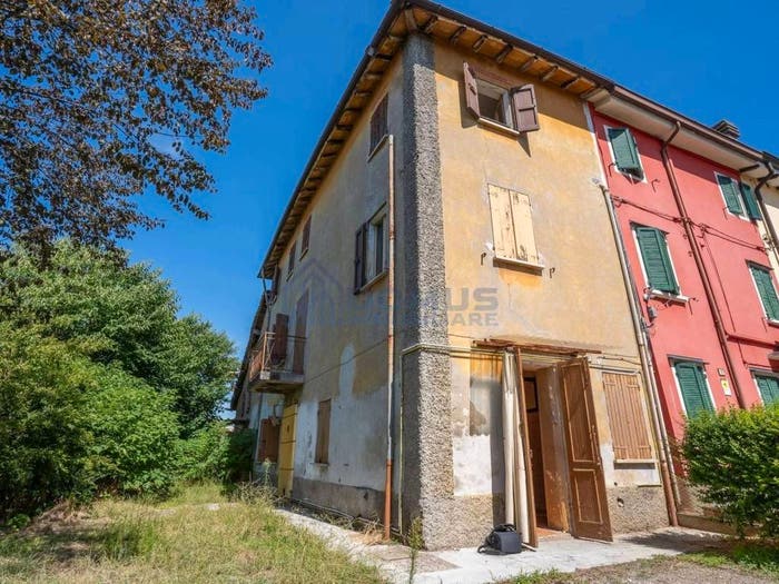 Casa con 5 locali in vendita in Via Fratelli Cairoli, Centro, Cavriago