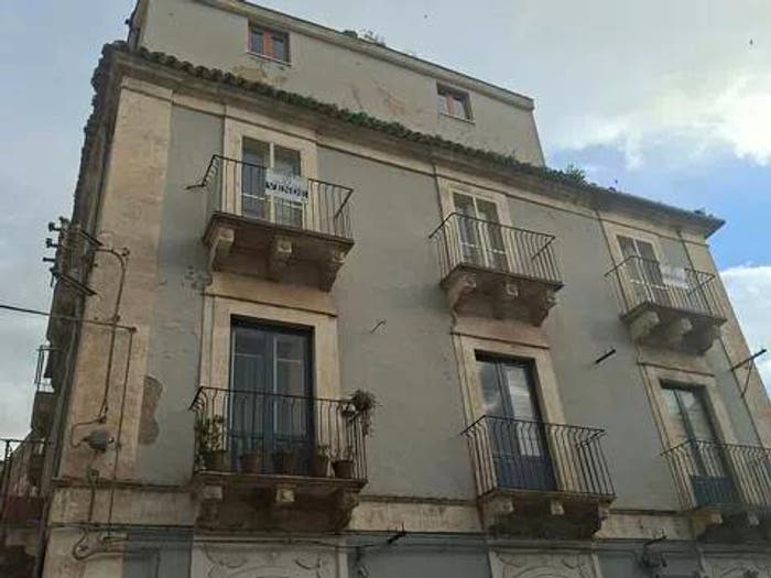 Appartamento quadrilocale in vendita in Via Sant'Antonio, Paternò