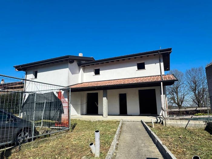 Casa con 5 locali in vendita in Vicolo Castagna, Rivergaro