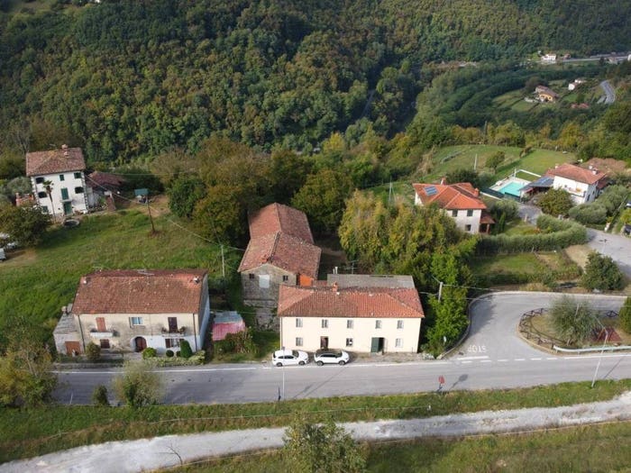 Casa con 6 locali in vendita in Via Roma, Centro, Fosciandora