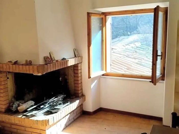 Appartamento con 5 locali in vendita in Montebufo No Number, Preci