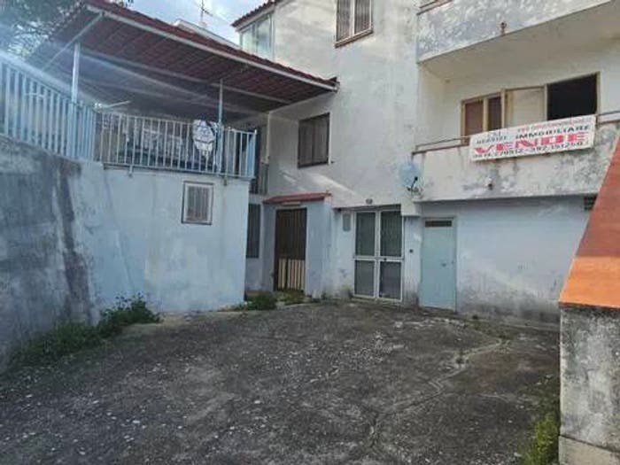 Appartamento quadrilocale in vendita in Pleadi SNC, Centro, Pollica