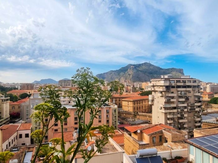 Appartamento con 6 locali in vendita in Via Leonardo Ximenes, Borgo Vecchio, Palermo