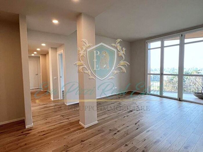 Appartamento quadrilocale in vendita in Via Colle Eghezzone, Città Bassa Laghi, Lodi