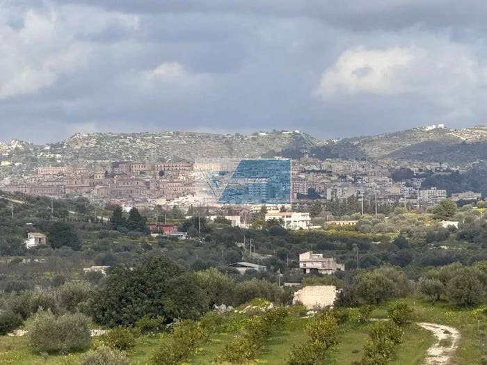 Casa con 6 locali in vendita in Noto