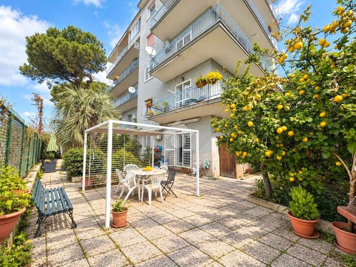 Appartamento trilocale in vendita in Alessandro manzoni, Posillipo, Napoli