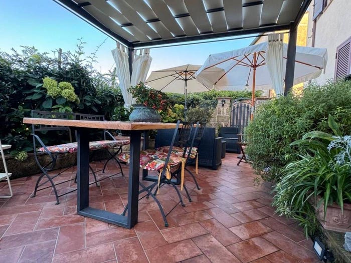 Appartamento trilocale in vendita in Via Novembre, San Quirico, Sorano