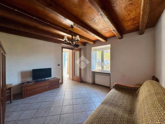 Appartamento trilocale in vendita in Via Mele, Roviasca, Quiliano