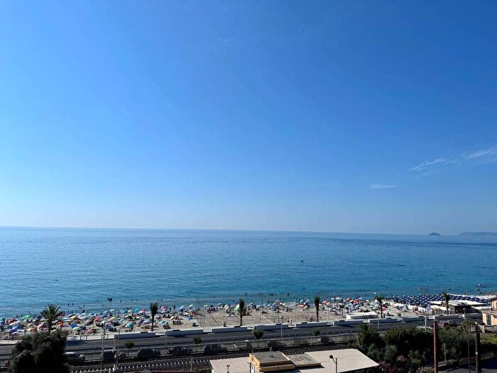 Casa trilocale in vendita in Via Torino, Centro, Pietra Ligure
