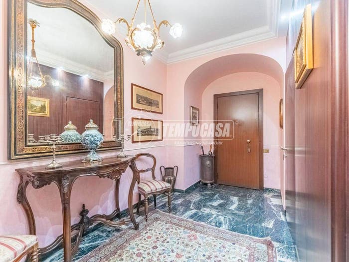 Appartamento quadrilocale in vendita in Via Lodovico Castelvetro, Cenisio, Milano