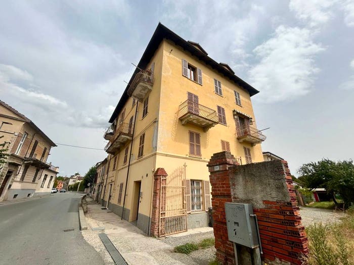 Appartamento trilocale in vendita in Via Giuseppe Romita, Centro, Acqui Terme