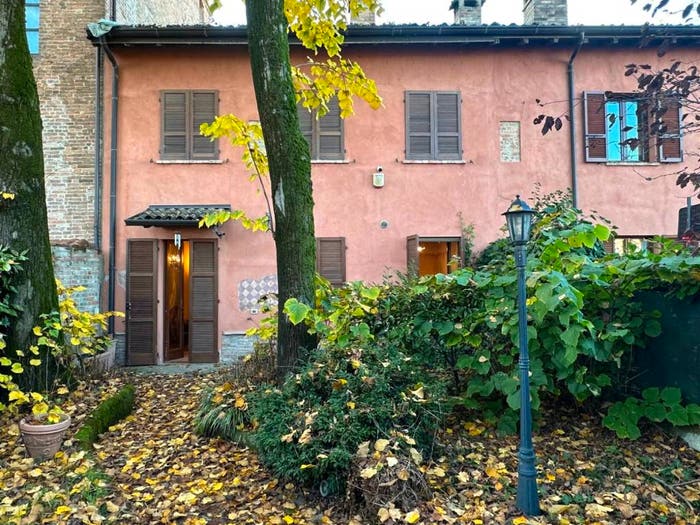 Casa con 6 locali in vendita in Strada alla Verza, Besurica, Piacenza