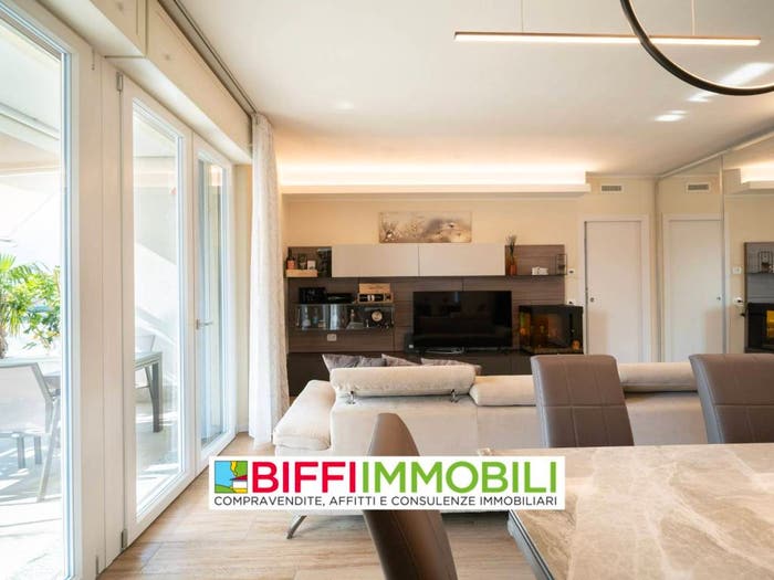 Appartamento quadrilocale in vendita in Via Caduti Lecchesi a Fossoli, Caleotto, Lecco