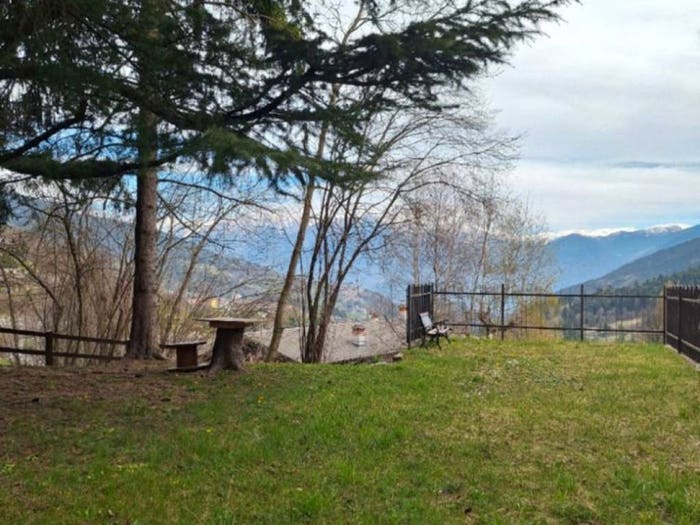 Appartamento trilocale in vendita in Via Cremù, Centro, Borno