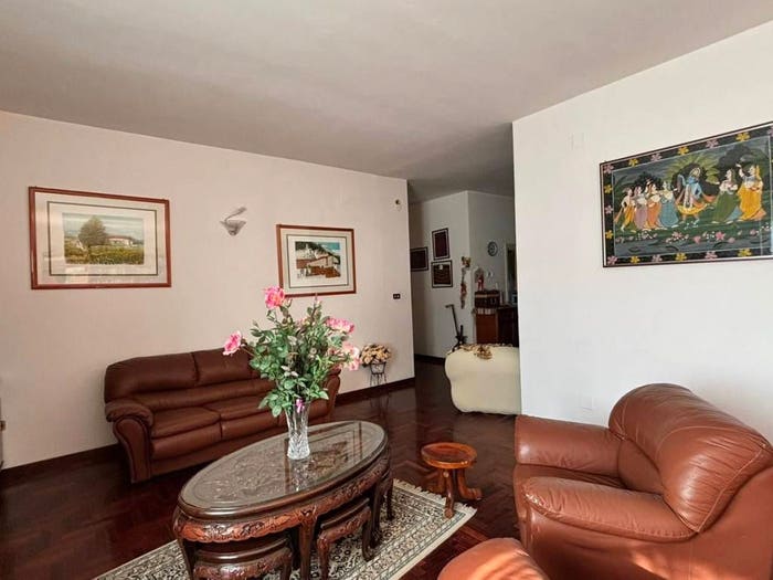 Appartamento con 5 locali in vendita in Via Francesco Petrarca, Tredici, Caserta