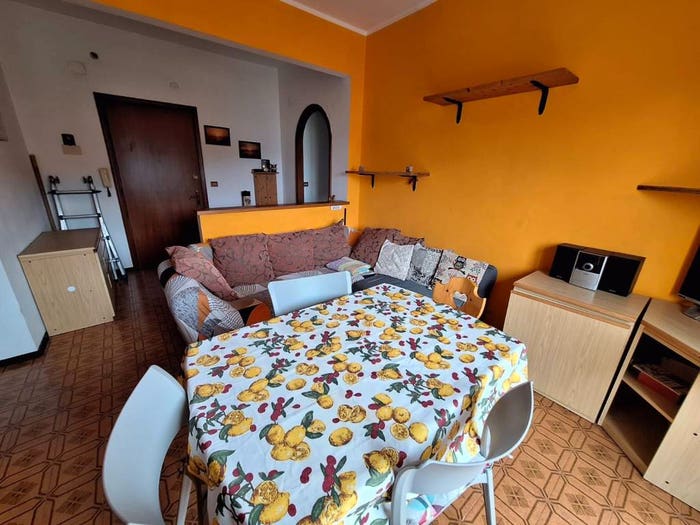 Appartamento trilocale in vendita in Via Bruno Repetto, Stazione Molare, Ovada