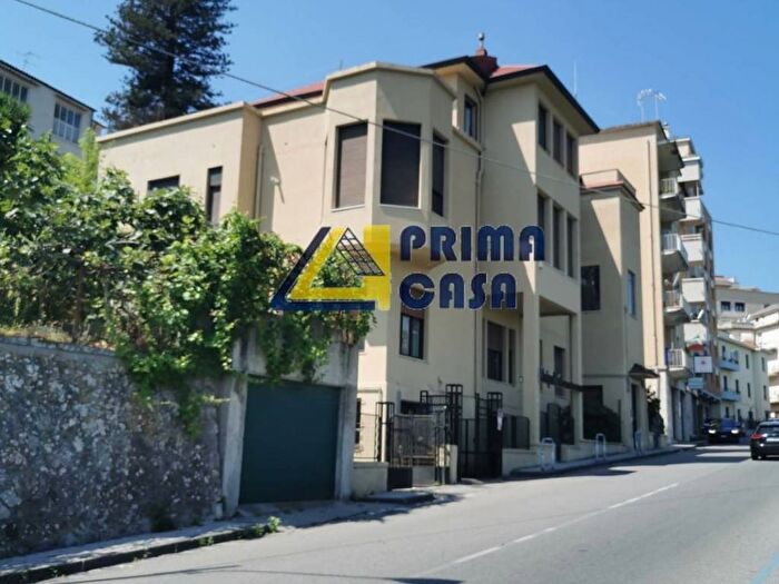 Appartamento quadrilocale in vendita in Via Domenico Milelli, Centro Storico, Catanzaro