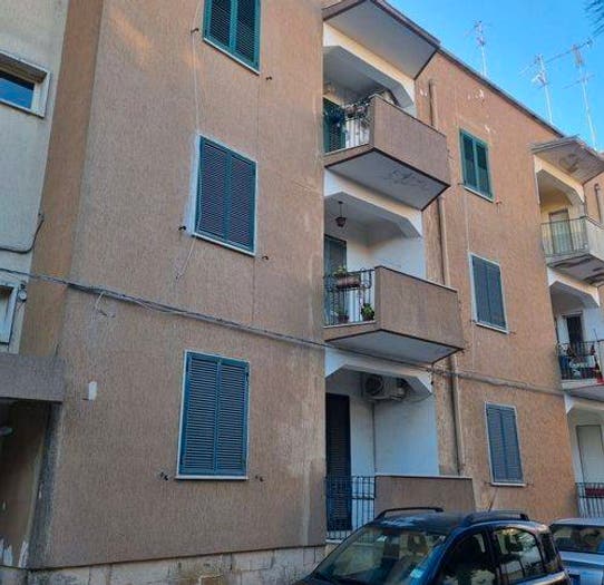 Appartamento con 5 locali in vendita in Via Alessandro Manzoni, Ariosto, Lecce