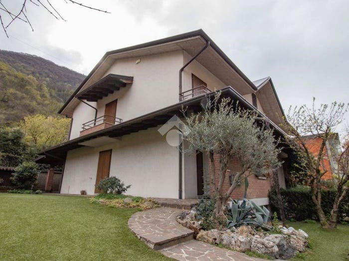 Casa trilocale in vendita in Via G Verdi, Centro, Gardone Val Trompia