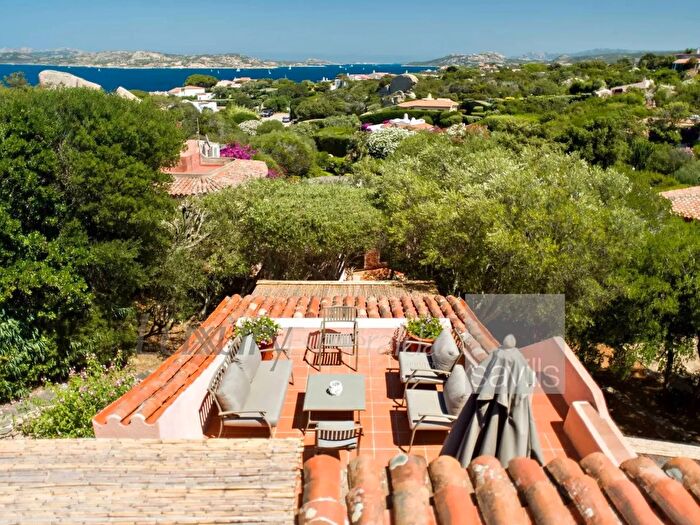 Casa quadrilocale in vendita in Viale Porto Rafael Punta Sardegna, Palau