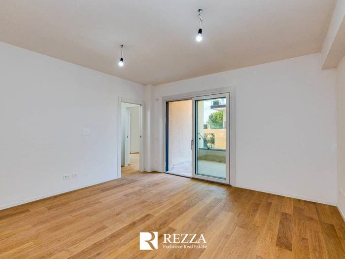 Appartamento trilocale in vendita in Via Roccaraso, Cortina d'Ampezzo, Roma