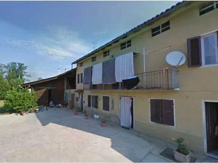 Casa con 6 locali in vendita in Via Camillo Benso Cavour, Frassineto Po
