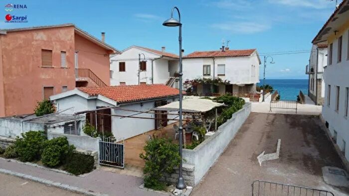 Casa quadrilocale in vendita in Via del Fiume, Aglientu