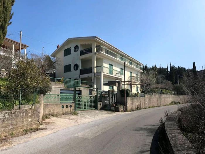 Casa con 6 locali in vendita in Via Dante Alighieri, Trentinara