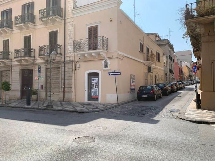 Appartamento quadrilocale in vendita in Via Umberto I, Centro, Milazzo