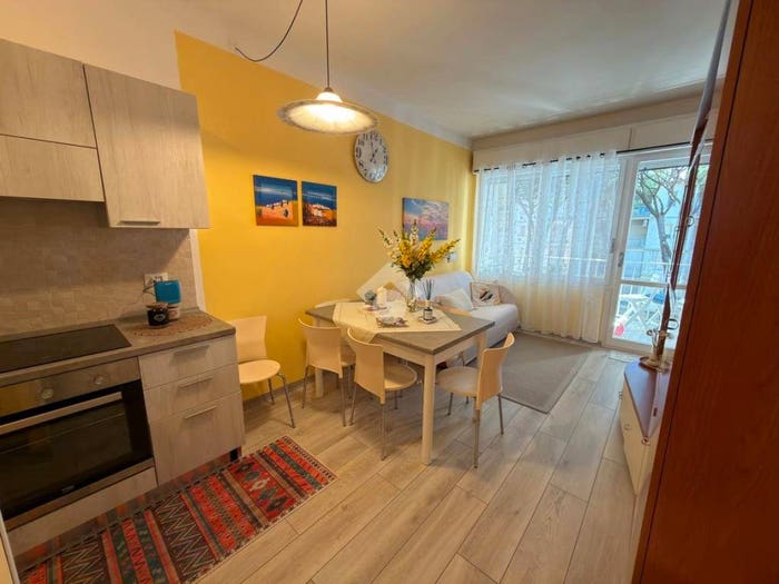 Appartamento trilocale in vendita in Viale Dei Pini, Lido degli Estensi, Comacchio
