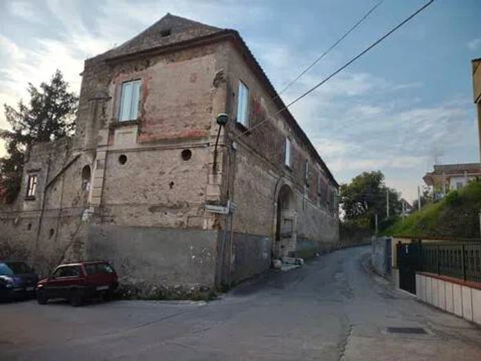 Casa con 6 locali in vendita in Urb Santa Barbara Tuoro Garzano, Tuoro, Caserta