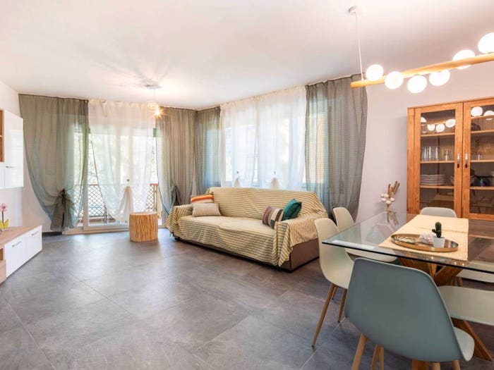 Appartamento quadrilocale in vendita in Viale delle Querce, Lido degli Estensi, Comacchio