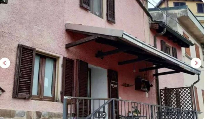 Casa quadrilocale in vendita in Frazione di Schizzola Alta Strada Schizzola Alta, Schizzola, Borgo Priolo