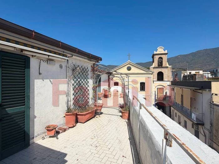 Appartamento con 5 locali in vendita in Largo San Romano, Avella