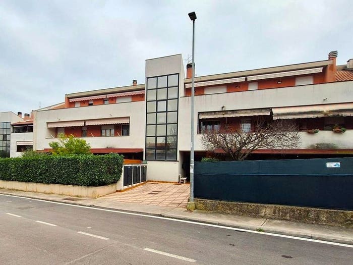 Appartamento trilocale in vendita in Via della Zaffera N, Centro, Deruta