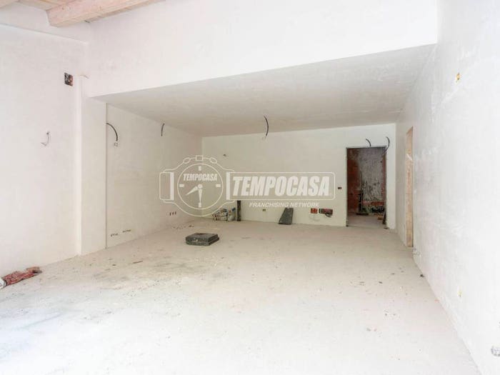 Appartamento quadrilocale in vendita in Via Settembre, Centro, Castelraimondo