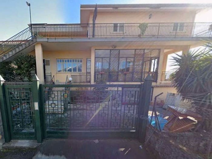 Appartamento con 6 locali in vendita in VIA PAPA GIOVANNI XXIII, Centro, Aci Bonaccorsi