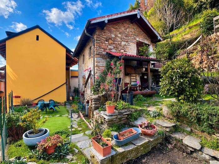 Appartamento quadrilocale in vendita in Via Terzoli, Centro, Cossogno