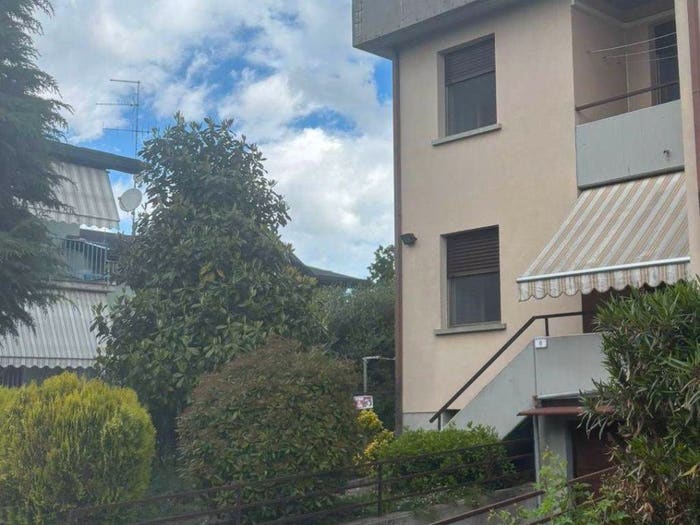 Casa con 6 locali in vendita in Canossa