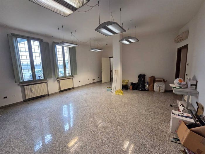 Appartamento trilocale in vendita in via Porto, Centro, Mantova