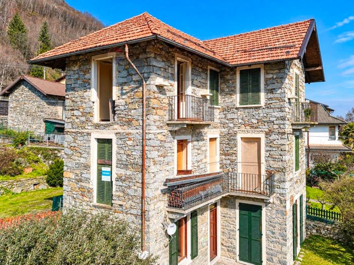 Appartamento trilocale in vendita in VIa Belvedere, Pollino, Premeno