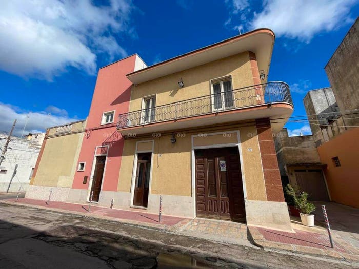 Appartamento con 6 locali in vendita in Centro, Galatina
