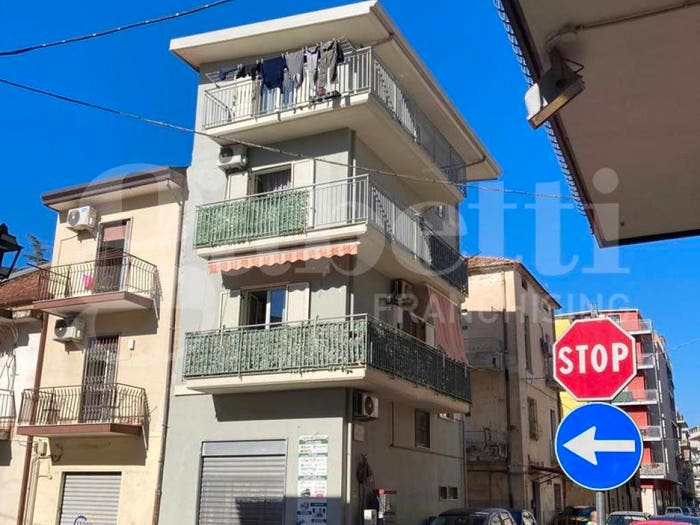 Casa trilocale in vendita in Via Bellini, Centro, Battipaglia